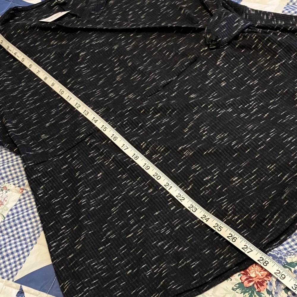 Lane Bryant navyand White Textured Surplice Top - Picture 5 of 6